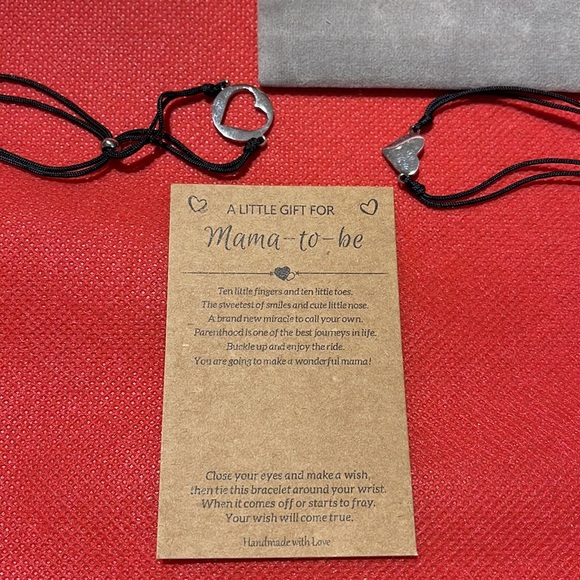 New HGDEER A LITTLE GIFT FOR
Mama-to-be matching bracelets - Picture 2 of 4